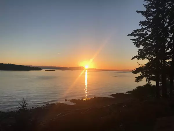 6437 Sunshine Coast HWY, Sechelt, BC V7Z 0N6