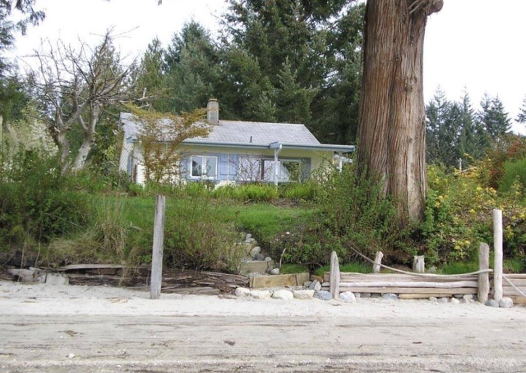 Sechelt, BC V7Z 0G1,6003 Sechelt Inlet RD