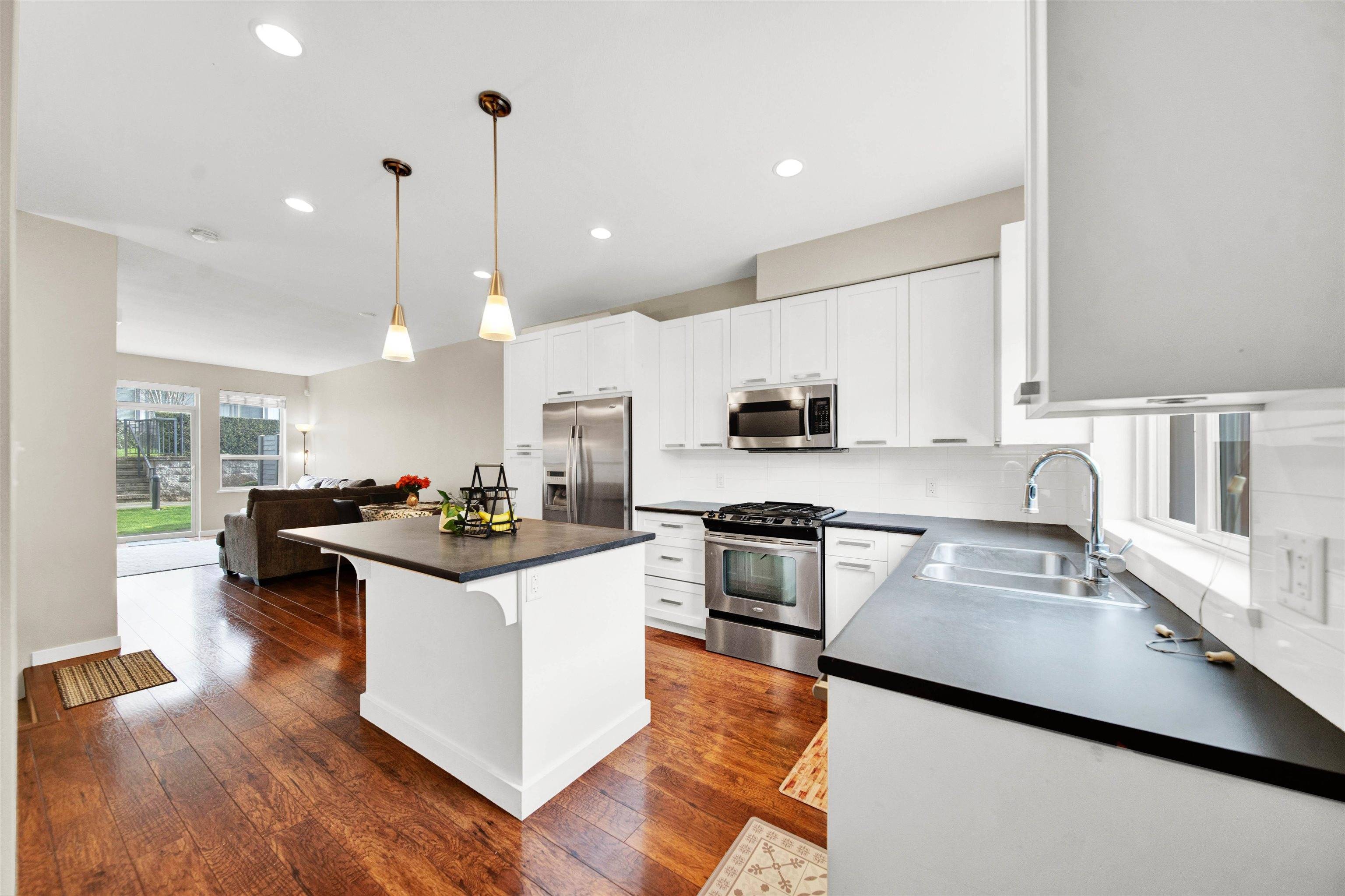 Abbotsford, BC V2S 0B1,34248 King RD #60