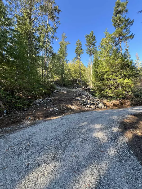 Garden Bay, BC V0N 1S1,13685 Lee RD #LOT 1