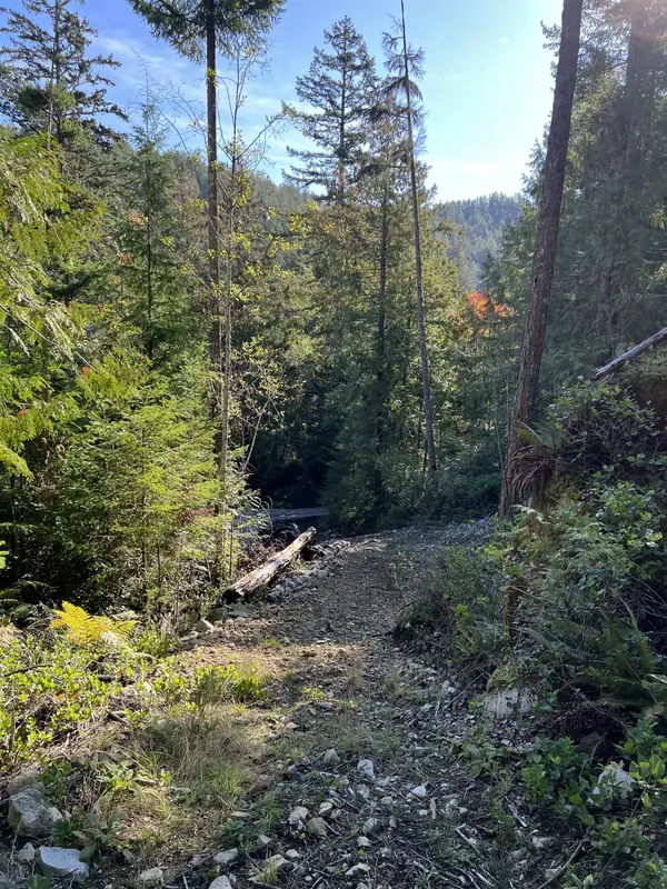 Garden Bay, BC V0N 1S1,13685 Lee RD #LOT 2