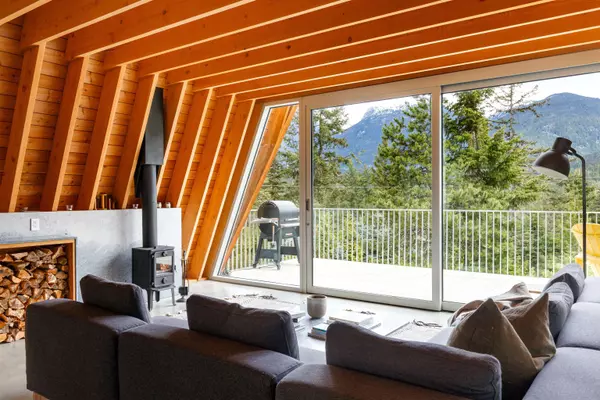 Whistler, BC V8E 0G5,9501 Emerald DR