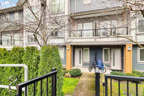 Surrey, BC V3S 0A3,15170 60 AVE #102