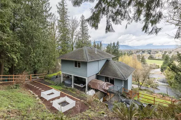 Yarrow, BC V2R 5H3,42602 Majuba Hill RD