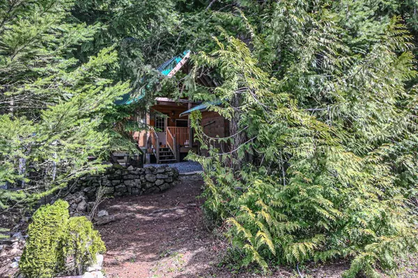 Sunshine Valley, BC V0X 1L5,H72 Huckleberry LN