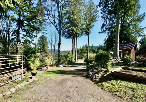Salt Spring Island, BC V8K 1P3,174 Victoria ST