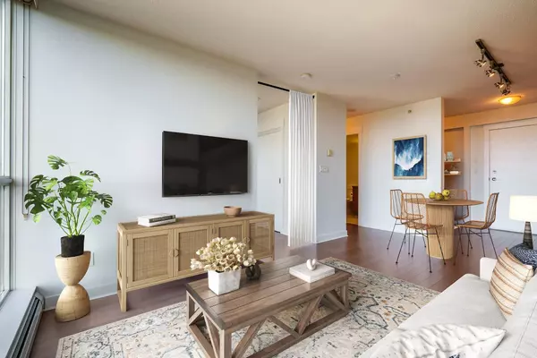 Surrey, BC V3T 0E6,10777 University DR #1206