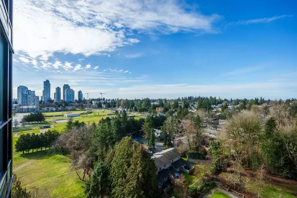 Surrey, BC V3T 0E6,10777 University DR #1206