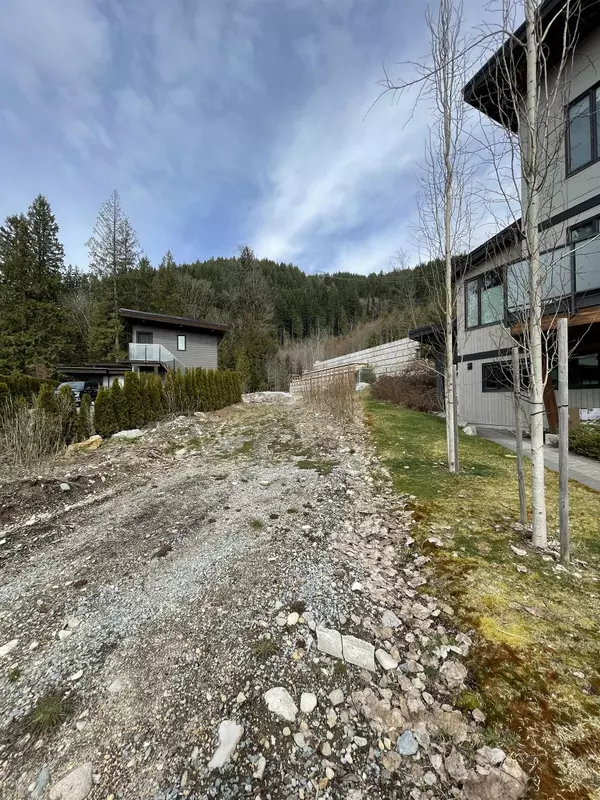 Squamish, BC V8B 0V5,3355 Descartes PL