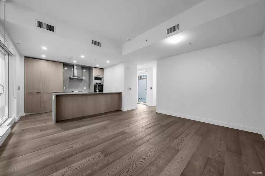 4922 Cambie ST, Vancouver, BC V5Z 0K1