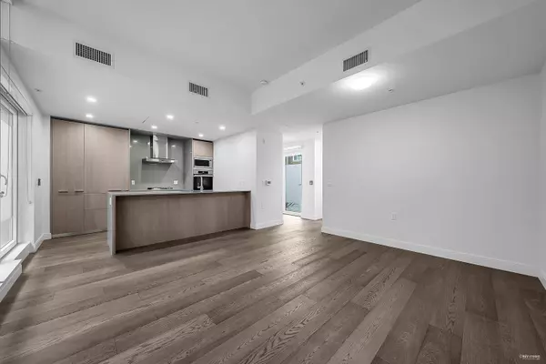 4922 Cambie ST, Vancouver, BC V5Z 0K1
