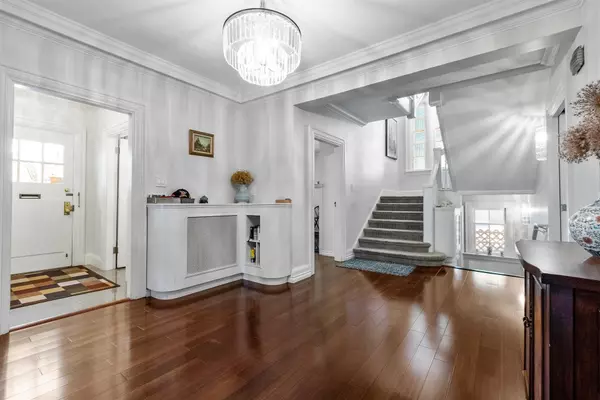 Vancouver, BC V6J 3A7,1726 W 32nd AVE