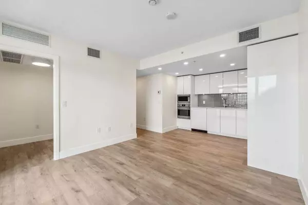 Surrey, BC V3T 1W6,10428 Whalley BLVD #2605