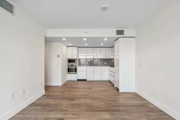 Surrey, BC V3T 1W6,10428 Whalley BLVD #2605