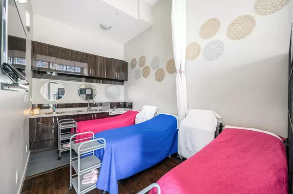 Richmond, BC V6X 0J2,7117 Elmbridge WAY #105