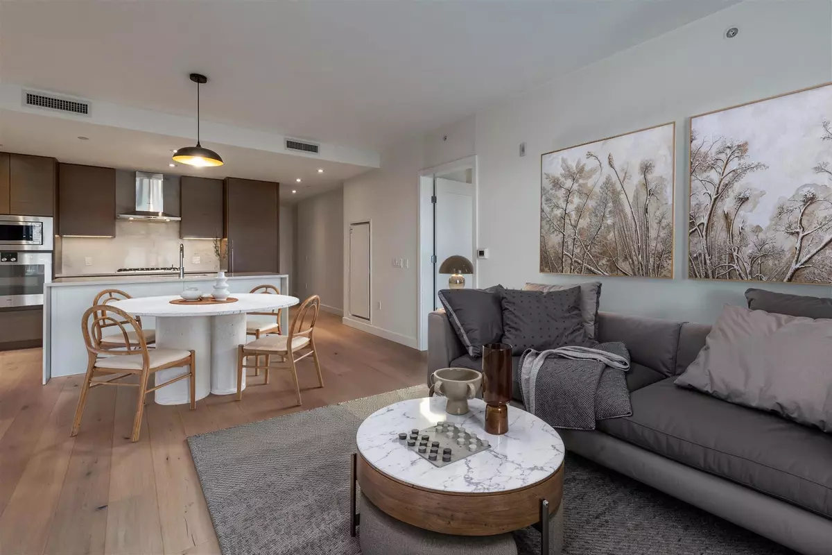Vancouver, BC V5Y 3K1,5693 Elizabeth ST #207