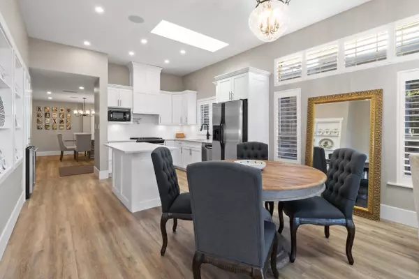 Chilliwack, BC V4Z 1K7,51096 Falls CT #104