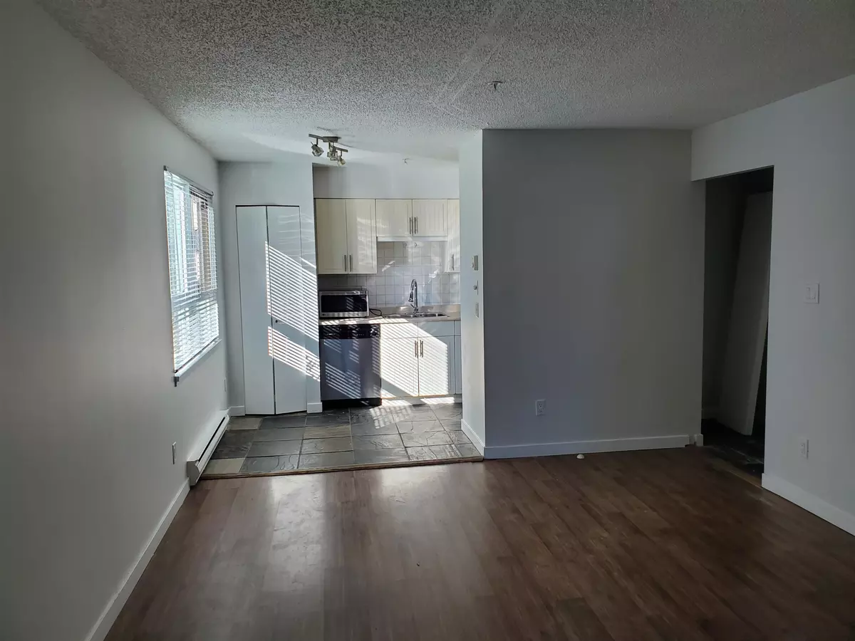 Vancouver, BC V6E 1W3,921 Thurlow ST #403