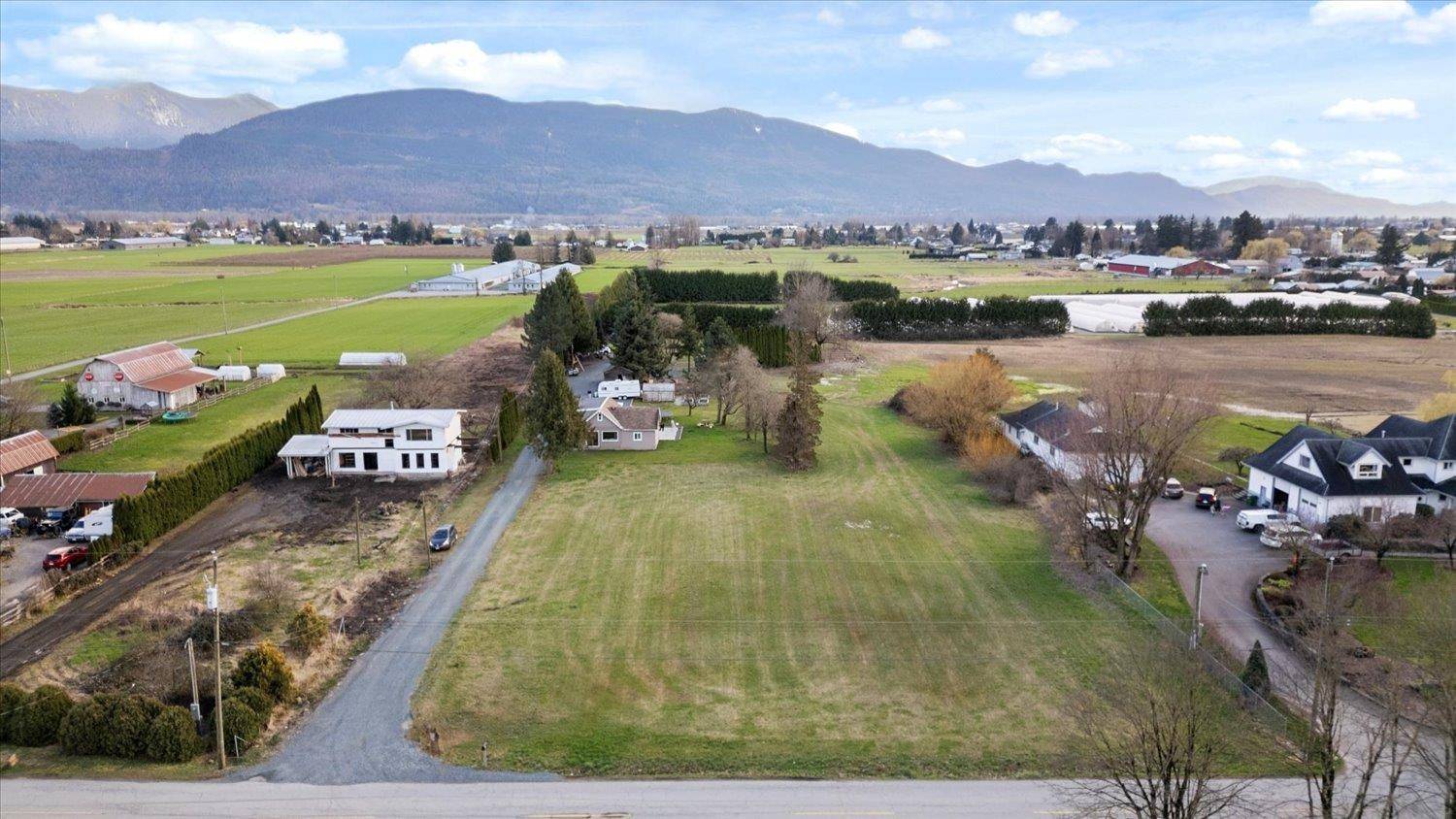 Chilliwack, BC V2R 4K9,42790 Adams RD
