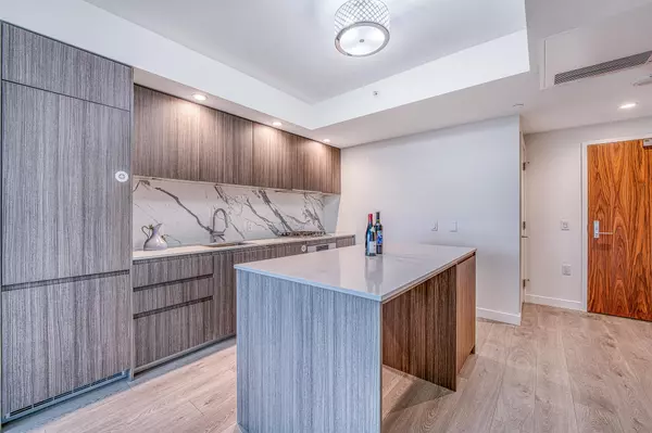 Burnaby, BC V5H 0K4,6463 Silver AVE #2508