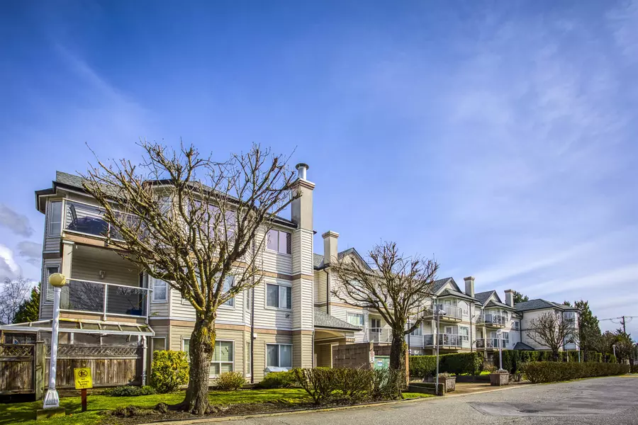 12769 72 AVE #214, Surrey, BC V3W 2M7