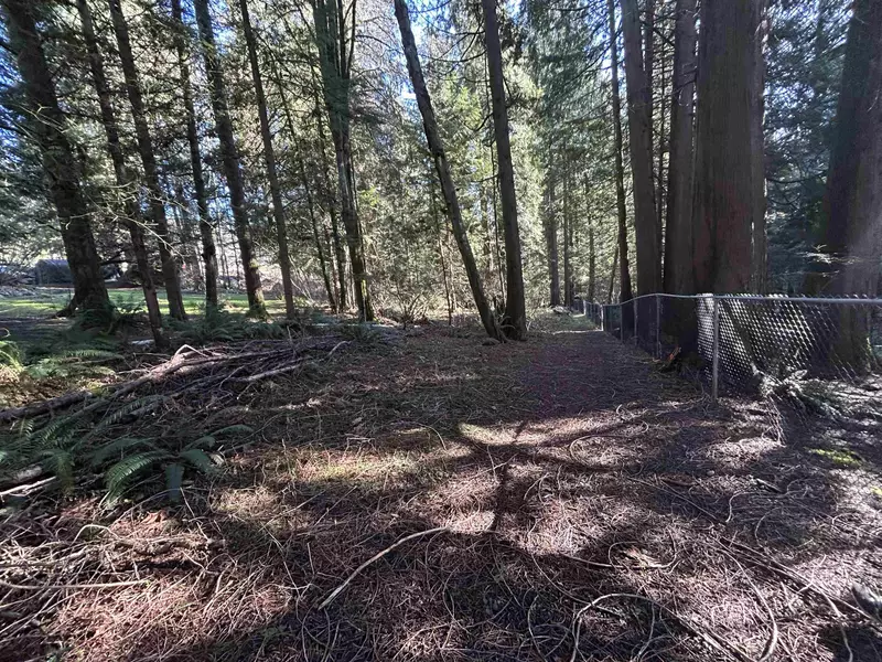 2000 Sunnyside RD, Port Moody, BC V3H 4Y4