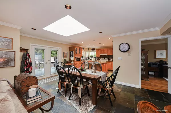 Surrey, BC V4A 7P9,13383 14a AVE