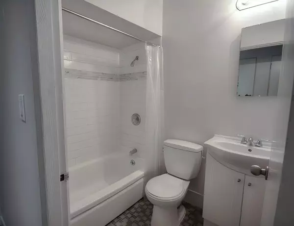 Vancouver, BC V6G 1G6,1540 Haro Street #104