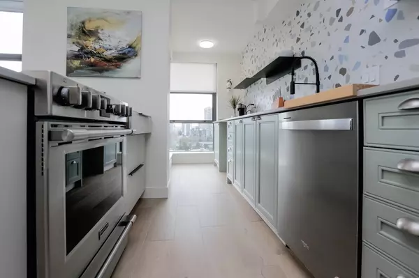 Vancouver, BC V6G 3G9,1723 Alberni ST #1701