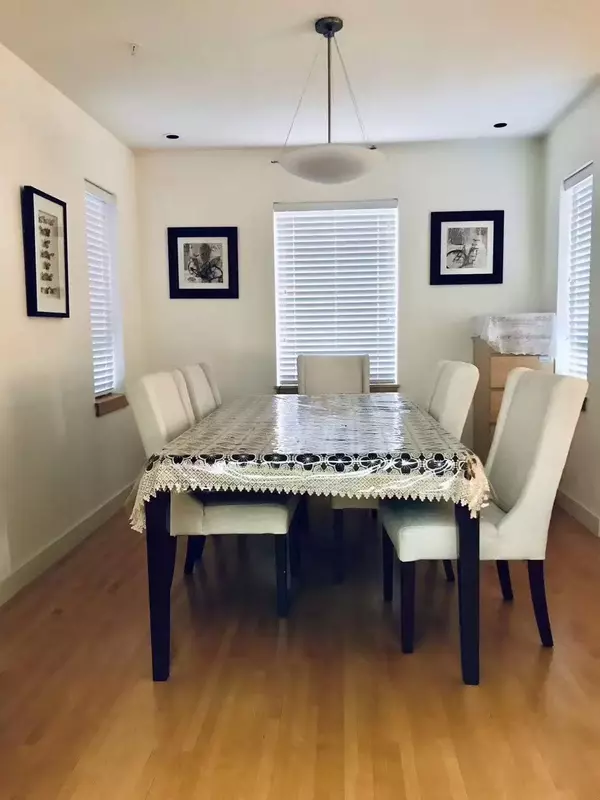 Vancouver, BC V6N 2P6,2571 W 36th AVE