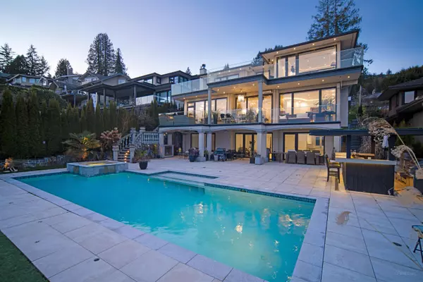 2538 Ottawa ST, West Vancouver, BC V7V 2T4
