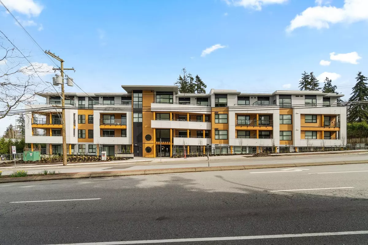 Surrey, BC V4P 1M8,2620 152 ST #114