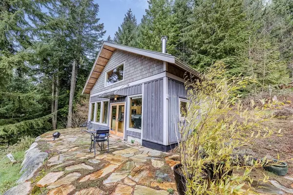 Gibsons, BC V0N 1V2,1572 Mountain RD