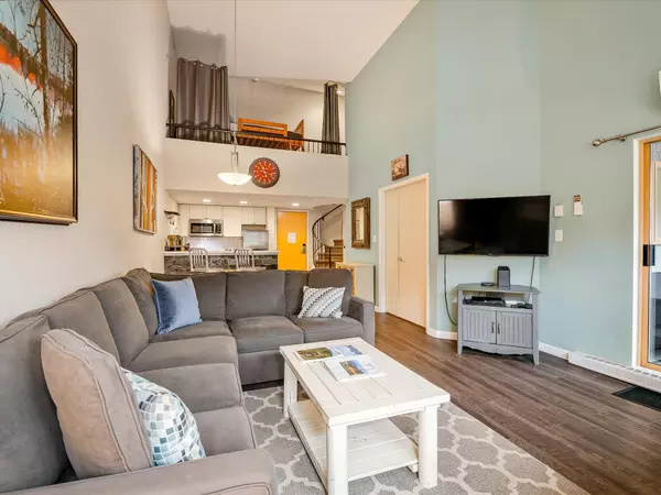 Whistler, BC V8E 1B4,4338 Main ST #323