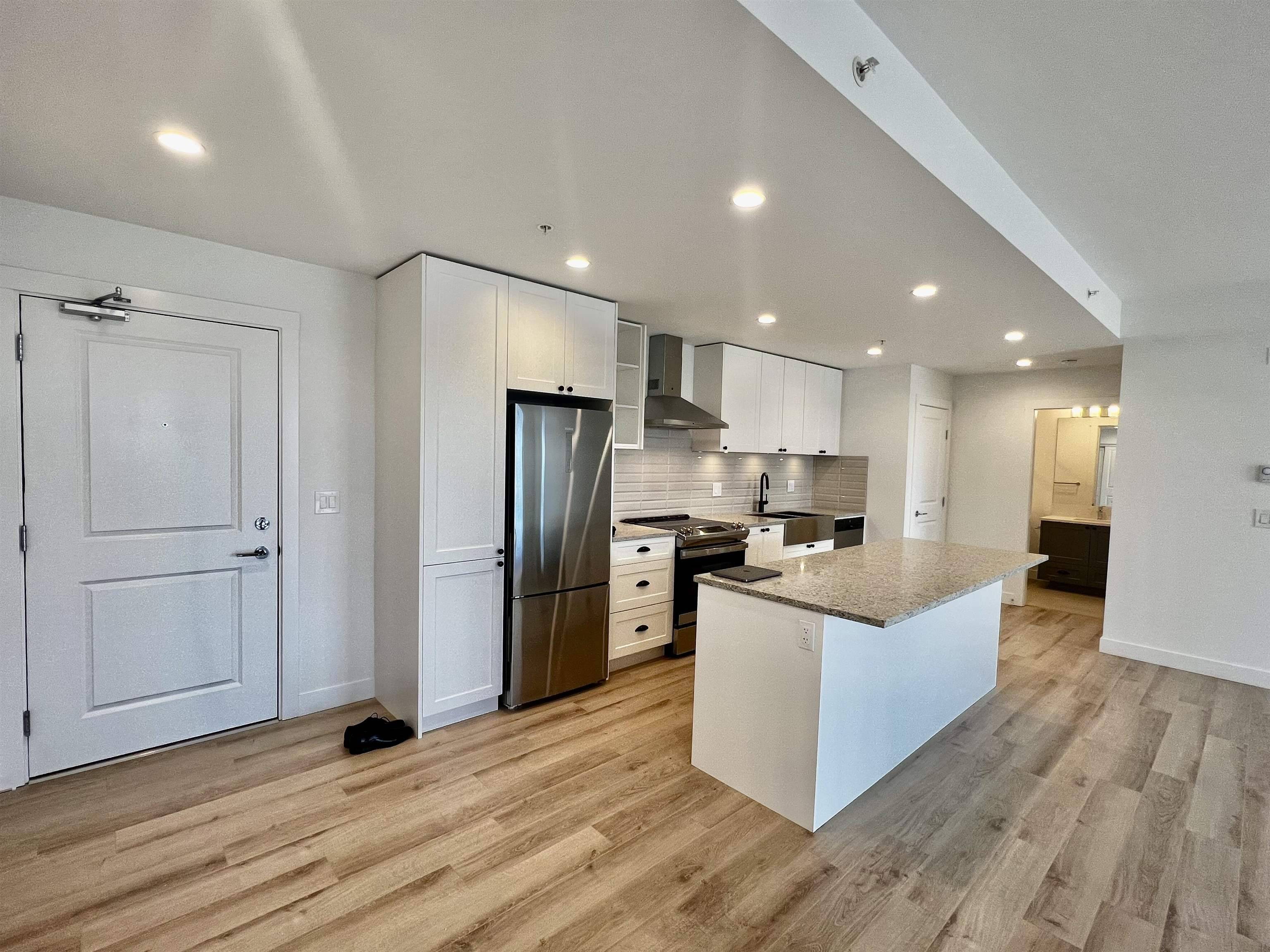 20487 65 AVE #304A, Langley, BC V2Y 2H1