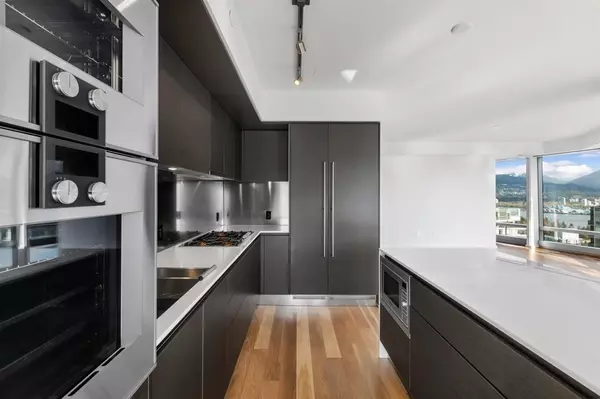 1151 W Georgia ST #4106 Vancouver, BC V6E 0B3