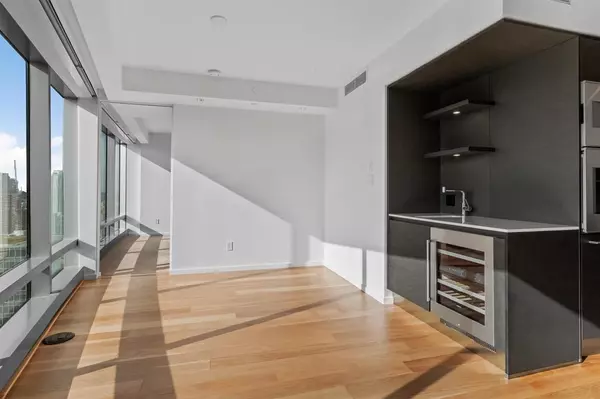 1151 W Georgia ST #4106 Vancouver, BC V6E 0B3