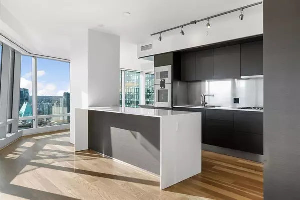 1151 W Georgia ST #4106 Vancouver, BC V6E 0B3