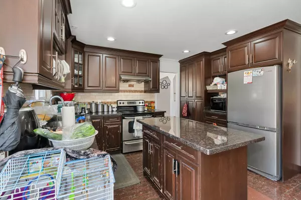 Surrey, BC V3W 4G6,8724 128 ST