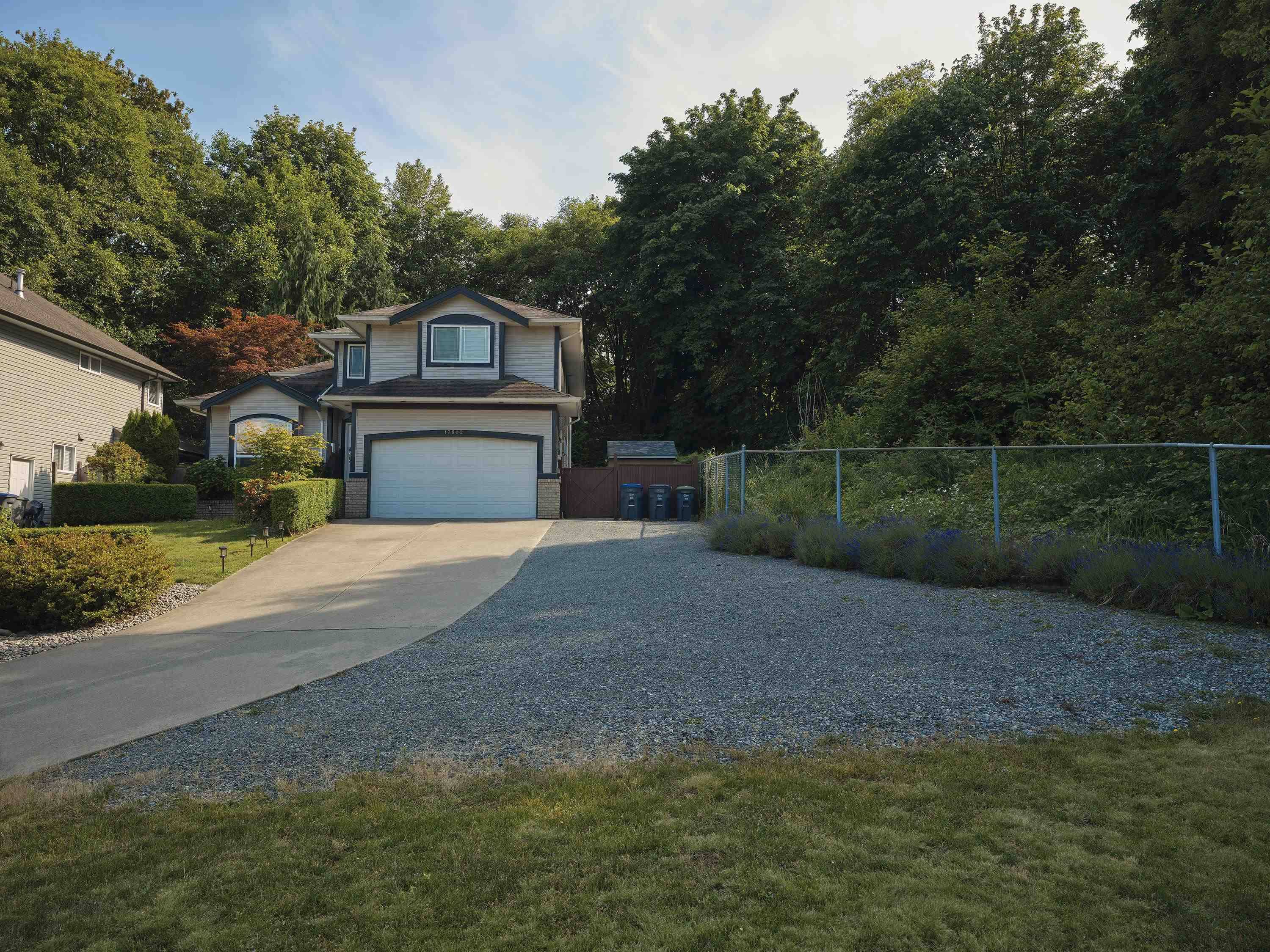 17802 100a AVE, Surrey, BC V4N 5C8
