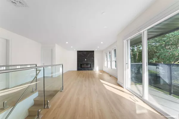 Maple Ridge, BC V2X 4K2,22787 124 AVE
