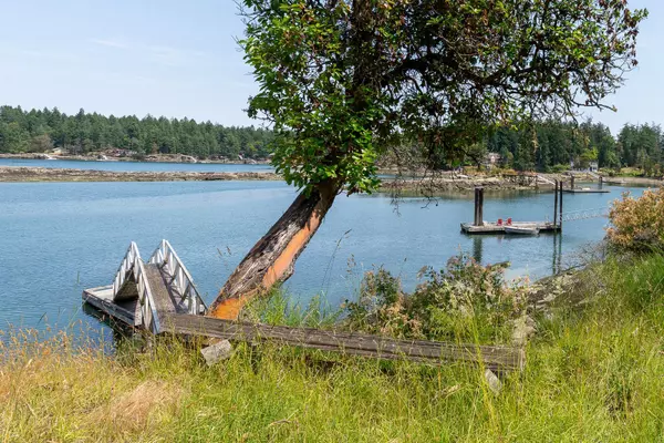 1361 Sturdies Bay RD, Galiano Island, BC V0N 1P0