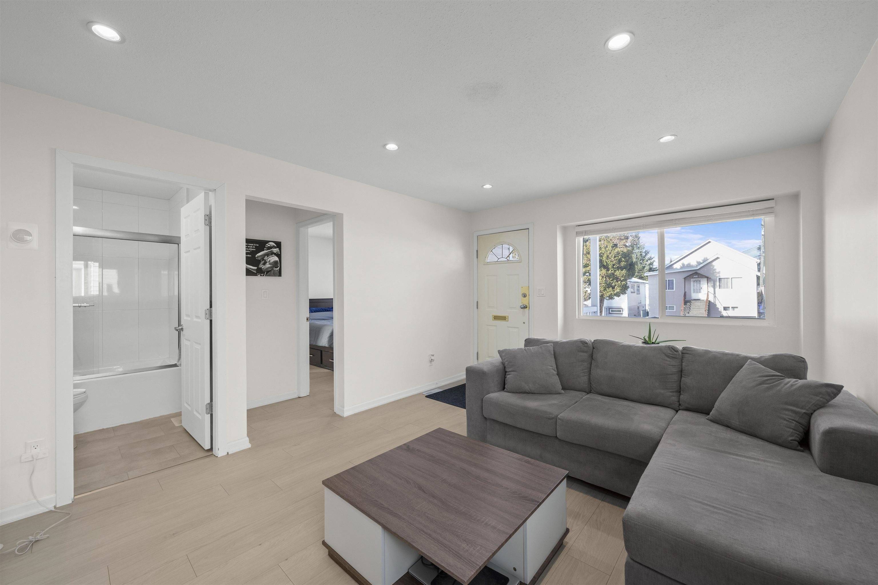 Vancouver, BC V5K 2K7,3088 E Georgia ST