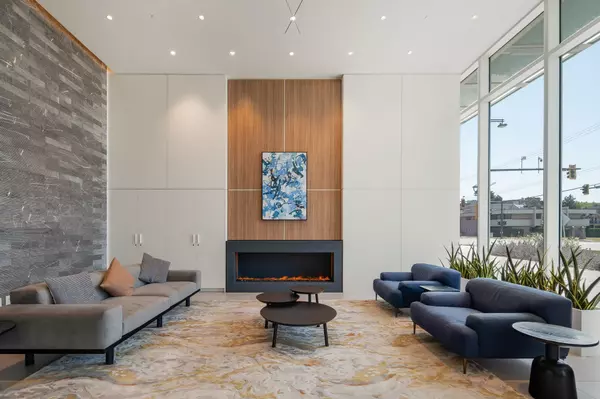 Surrey, BC V3T 1N7,13685 102 AVE #1608