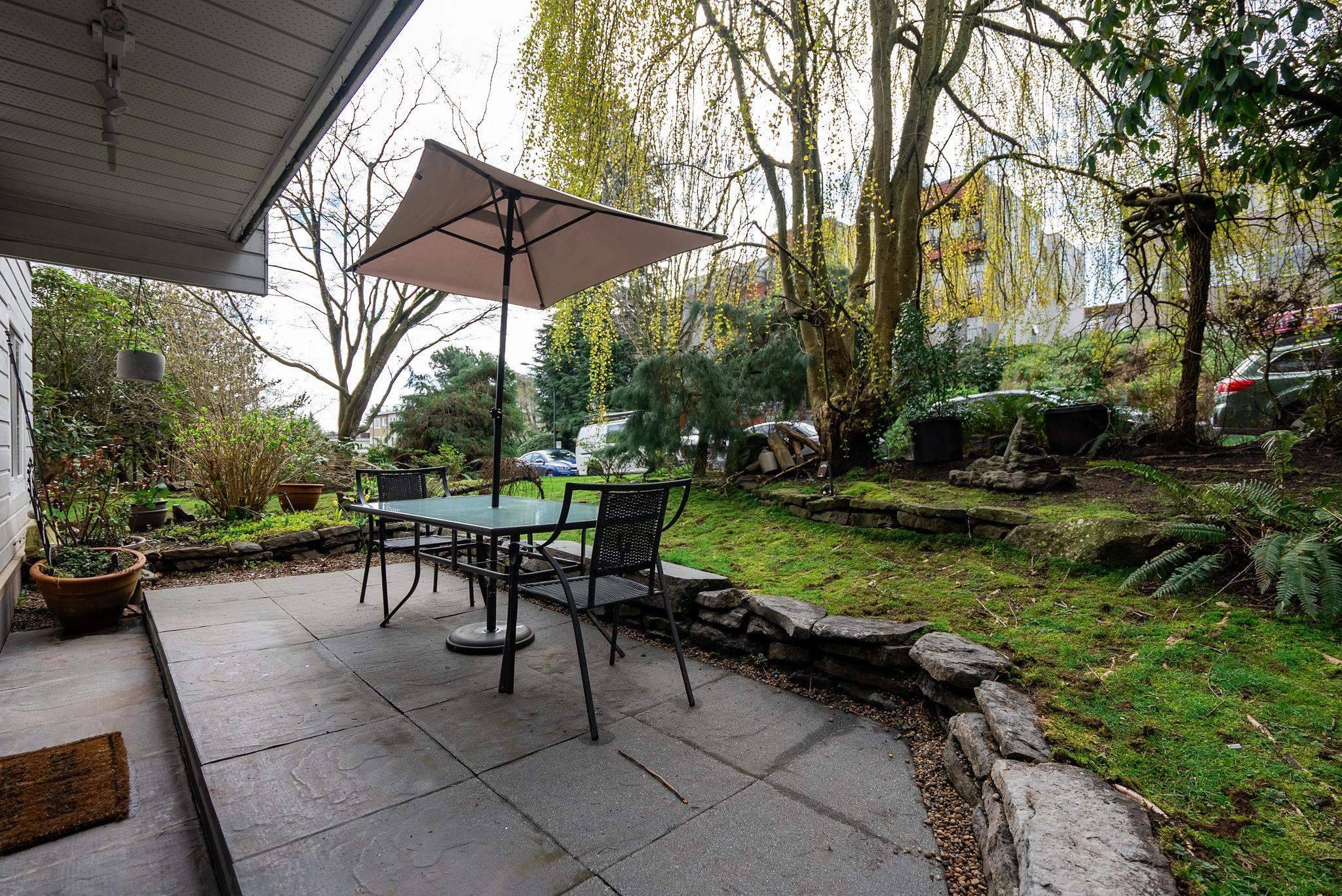 2125 W 2nd AVE #209, Vancouver, BC V6K 1H7