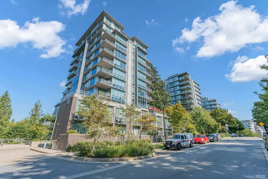 9080 University CRES #706, Burnaby, BC V5A 0B7