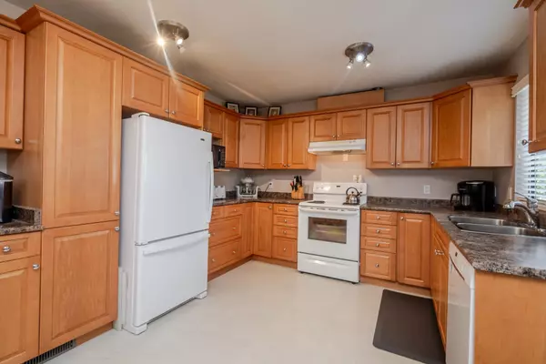 Surrey, BC V3S 3N1,8570 152 ST