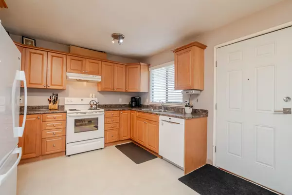 Surrey, BC V3S 3N1,8570 152 ST