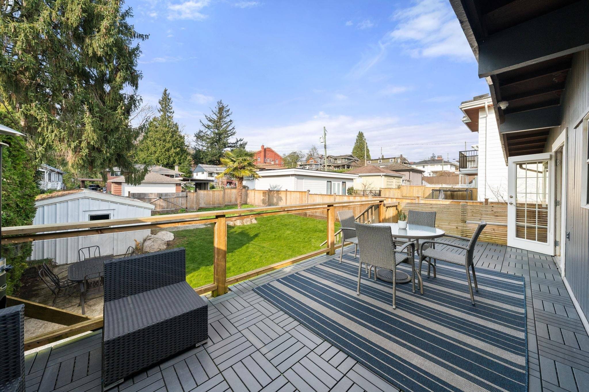 North Vancouver, BC V7M 1P9,530 W 14th ST