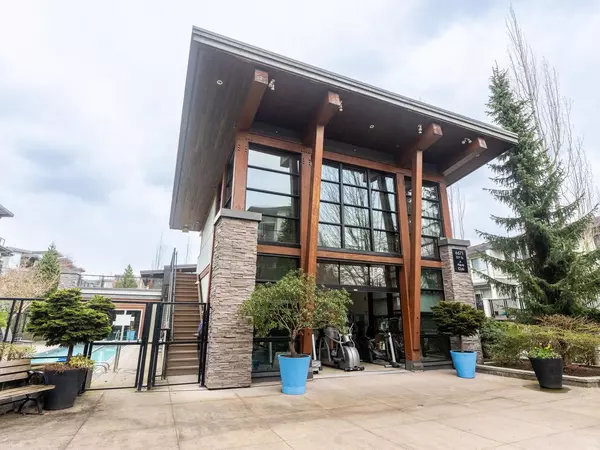 6688 120 ST #211, Surrey, BC V3W 1T8